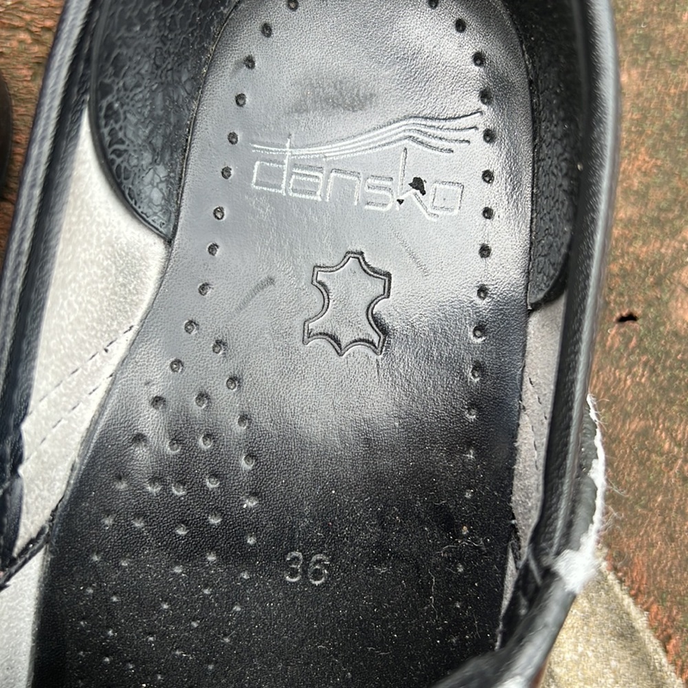 Dansko slip on clogs size 6 (36) - Picture 3 of 9